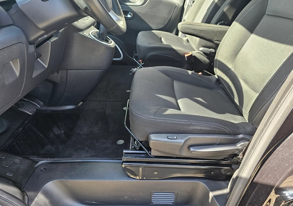 Renault Trafic cena 141000 przebieg: 155800, rok produkcji 2019 z Kutno małe 742